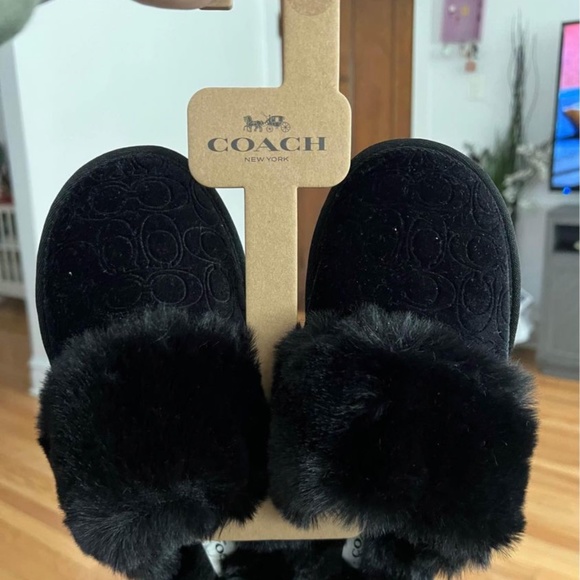Coach Slippers size 6 - Picture 2 of 4